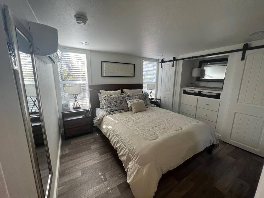 Fox Hollow - Tiny Home With Cypress Creek Access, Park Like Setting Wimberley Dış mekan fotoğraf